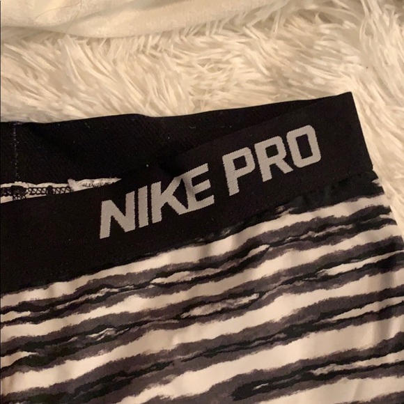 Nike Dri-Fit Leggings - Picture 3 of 5